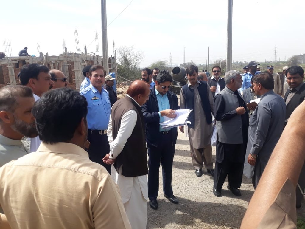 dcislamabad's tweet photo. ICT Administration has reinitiated anti encroachment drive all across Islamabad. At the moment operation successfully being done in Sector I-14, Sundaymar Dam in D-17 and GT Road Tarnol. Operation headed by AC Sadar Saad and Dir Enf Fahim Badshah https://t.co/U0Eq4ViOoI