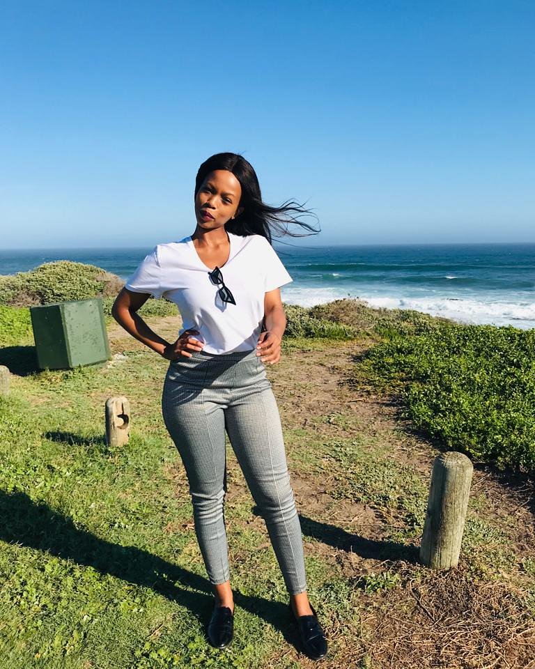 july_unathi's tweet photo. Sea breeze 🌊🌊🌊 https://t.co/vovmyRM0sv