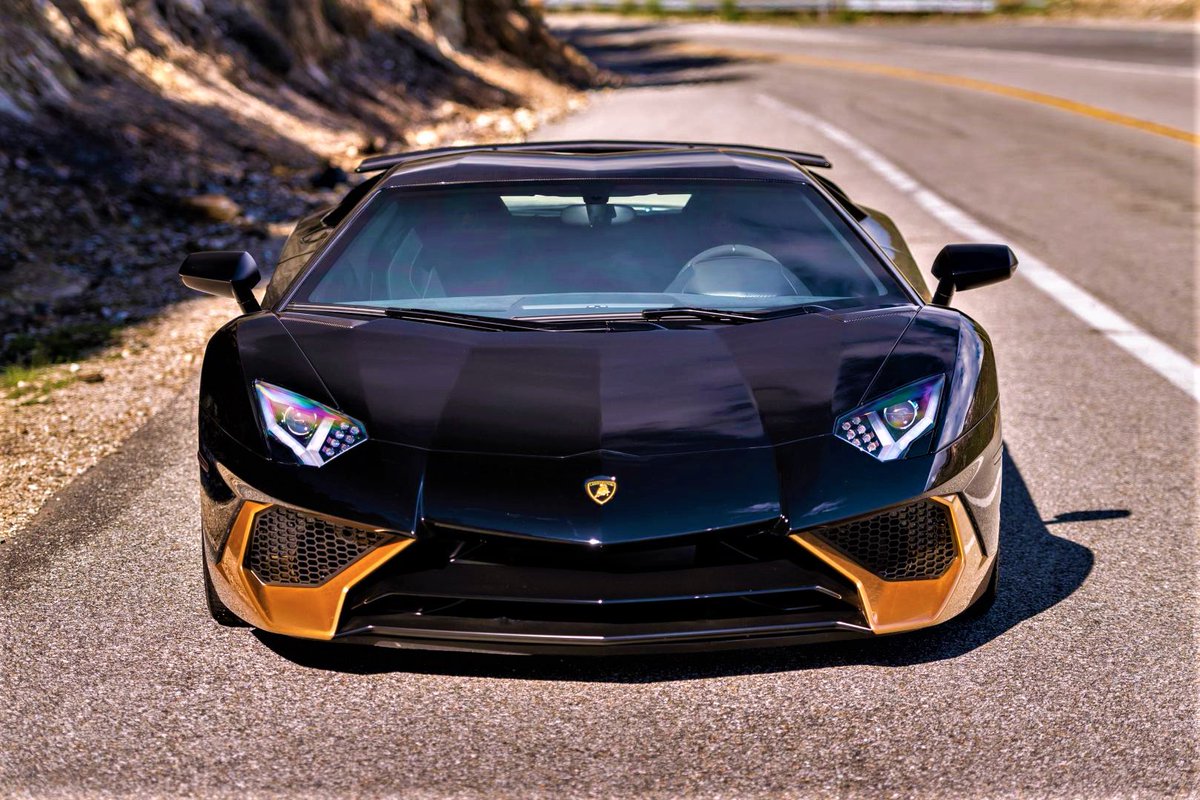 Ламборгини перед. Lamborghini huracan performante синий. Ламборджини хуракан. Lamborghini aventador lp 750. Спидхантерс авентадор.