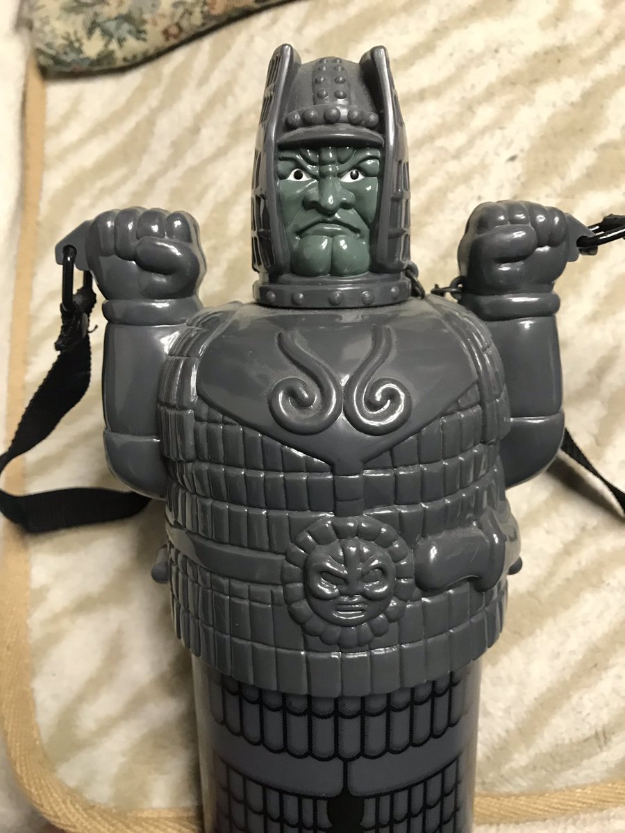 沢村いき雄フアン Twitter પર これを小2の僕はとても欲しがってたのです エースコック 大盛りいか焼そば の懸賞品の大魔神 ペットボトルホルダー