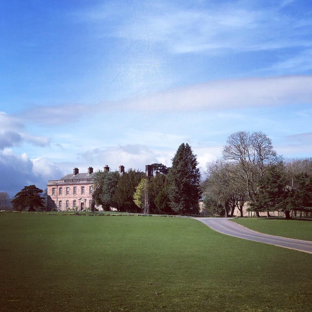 The perfect retreat for a caffeine fix with its Mediaeval Hall Tea Room, @dalemainmansion is a hidden gem in the beautiful Cumbrian Countryside creating some award winning marmalade and chutneys to match its award winning coffee from Farrer’s. #cumbria #ullswater #garden #local