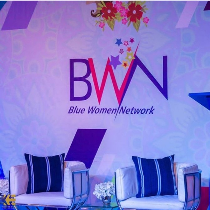This styling is everything! Check out our unique aso-oke pillows👌👌💪  

Our pillows made it to the recent 5th Blue Women Network event organized by @StanbicIBTC 

Call on us to bring our unique pillows to your event too

#BalancedForBetter #IWD2019