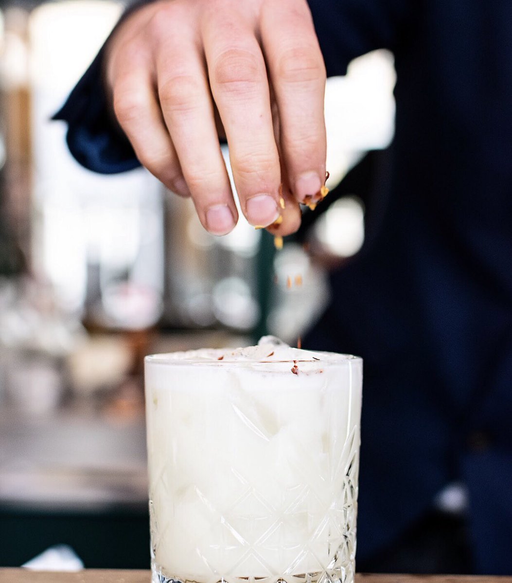 westendginfest's tweet photo. There are a few remaining spots for tomorrow’s ‘Cocktails at Home’ with @Arbikie at @VestaEdinburgh To book visit our Eventbrite page! https://t.co/1K5iFRZZfG #WestGinFest2019 https://t.co/AZcgxTAjC2