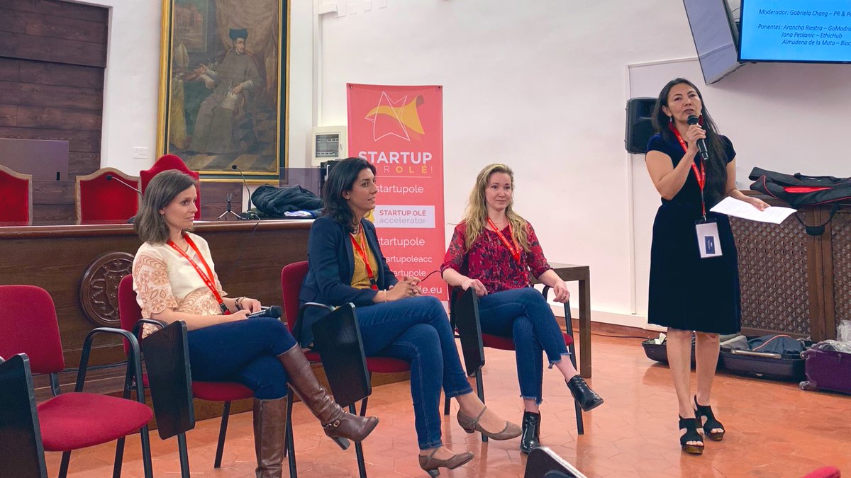 Panel de mujeres en blockchain hablando de ecosistemas y construcción de comunidades en <a href="/StartupOle/">Startup Olé</a> #Salamanca