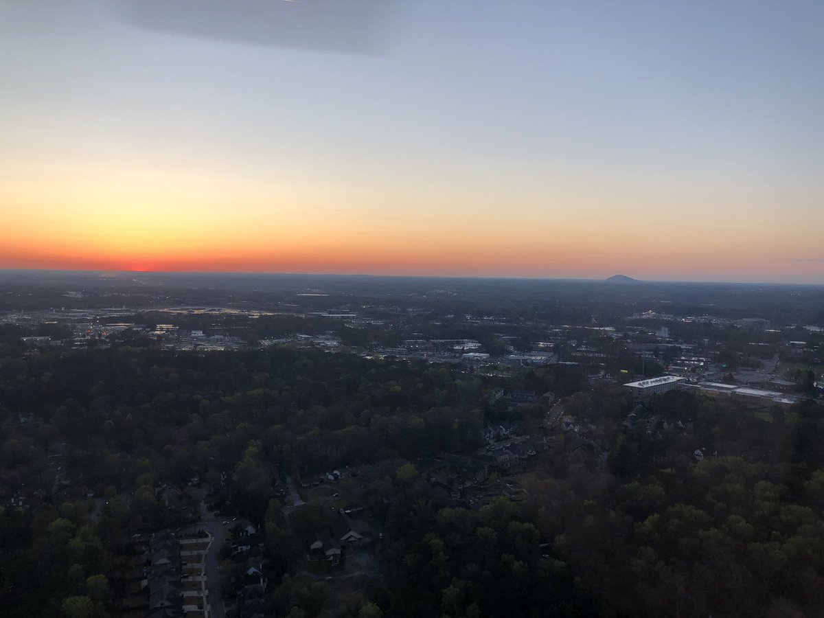 DougTurnbull's tweet photo. Phrase from my phriend: “Here’s a glass of optimism. Sweetened.” Melikes. #SkycopterPerks #FlightPrivilege https://t.co/GFP2L3gw7R