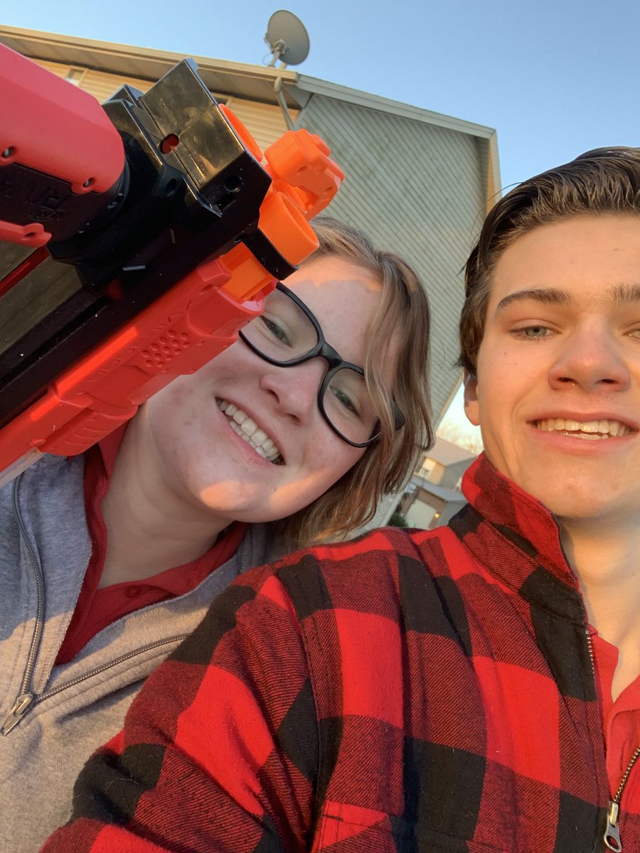 MillerTime_34_'s tweet photo. Another one @bfhsnerfwar kill confirmed https://t.co/pnFXZuHjhZ