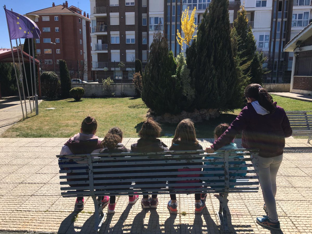 LifeInEnglishAB's tweet photo. Relaxing time in La Roca #6thgraders #LanguageImmersion #Palencia CEIP Alonso Berruguete @alonsoberruguet https://t.co/JKwI6jDXrM