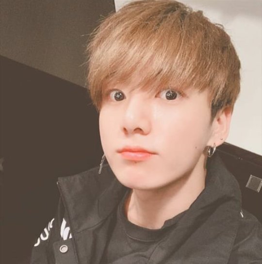 BTS41340734's tweet photo. #btscometoarmenia 
#btsarmenianarmy 
#ARMethYst https://t.co/lBKD30cWH7