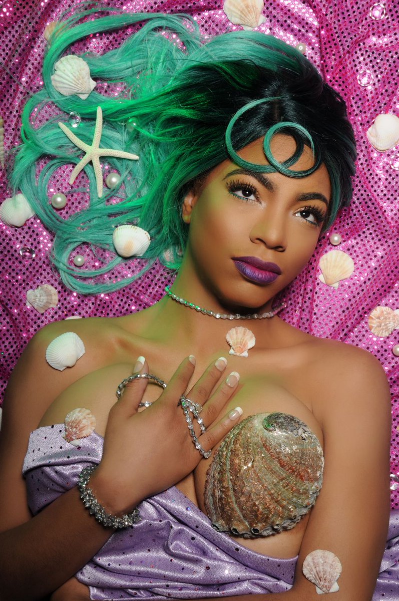 queennikart's tweet photo. You're the coffee that I need in the morning. You're my sunshine in the rain when it's pouring. Won't you give yourself to me, give it all... @hermusicofficial 

Photo Credit: @kamilekuntz
#modelnikosmith #booknikosmith #QueenNik #followme #mermaid #disney #cosplay #blackcosplay https://t.co/TsxqIxT17r