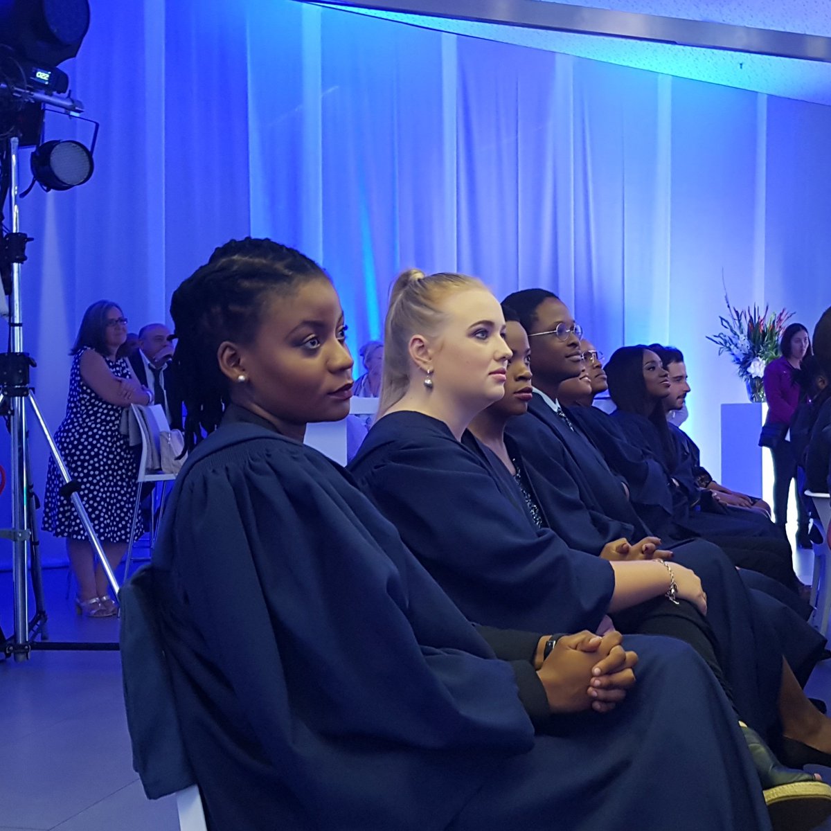 MnetCorporate's tweet image. Issa graduation! #MagicInMotion