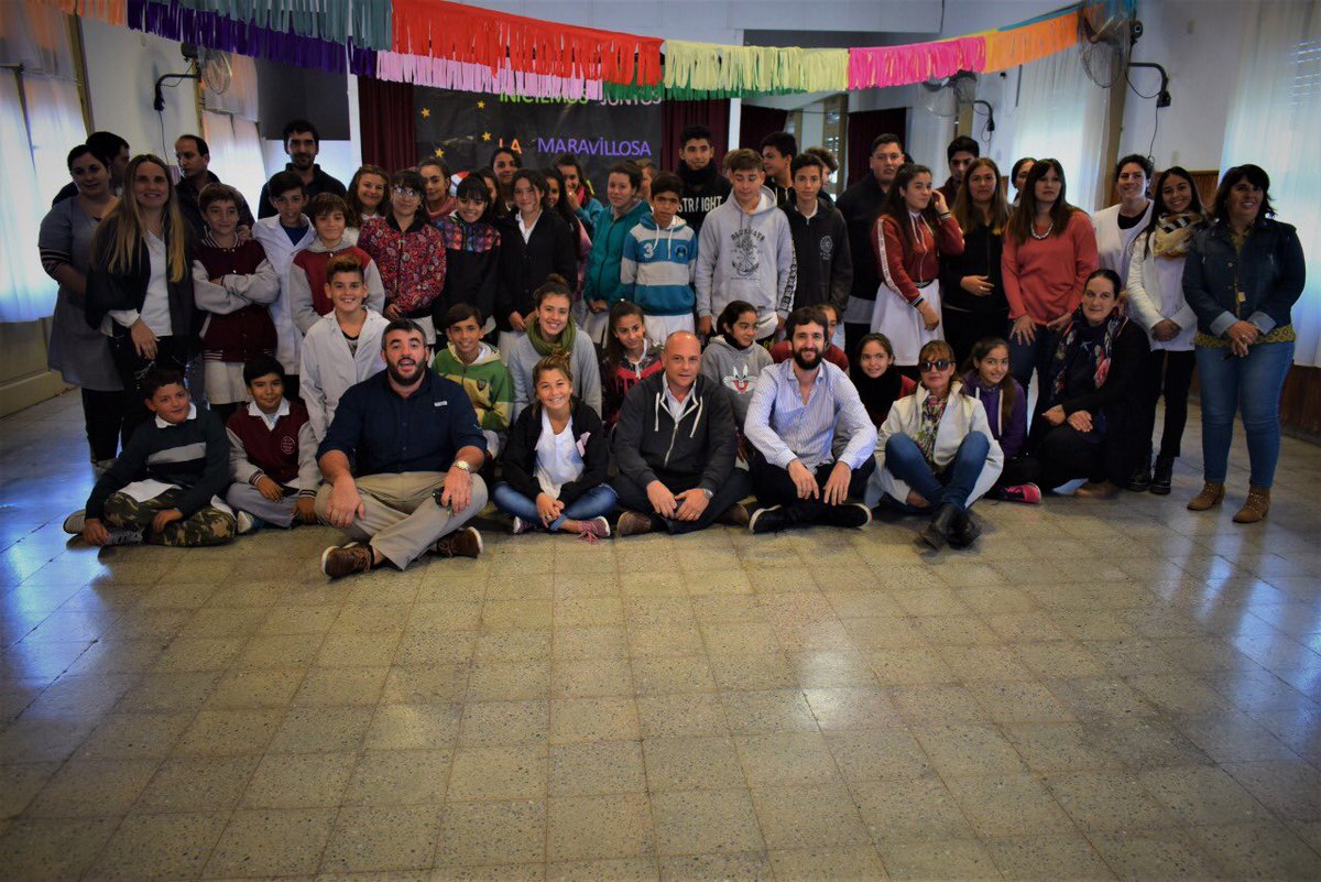 leandroblancok's tweet photo. Nos reunimos con Raúl Sala, intendente de @MunicipioCarlos en nuestro recorrido por la @BAProvincia. Juntos visitamos la escuela N°4, el cuartel de bomberos y la unidad sanitaria de #Timote. Cómo así también, la obra de la residencia de la E.E.S.T. N°1 de #CarlosTejedor. https://t.co/3YFDBiCqDa