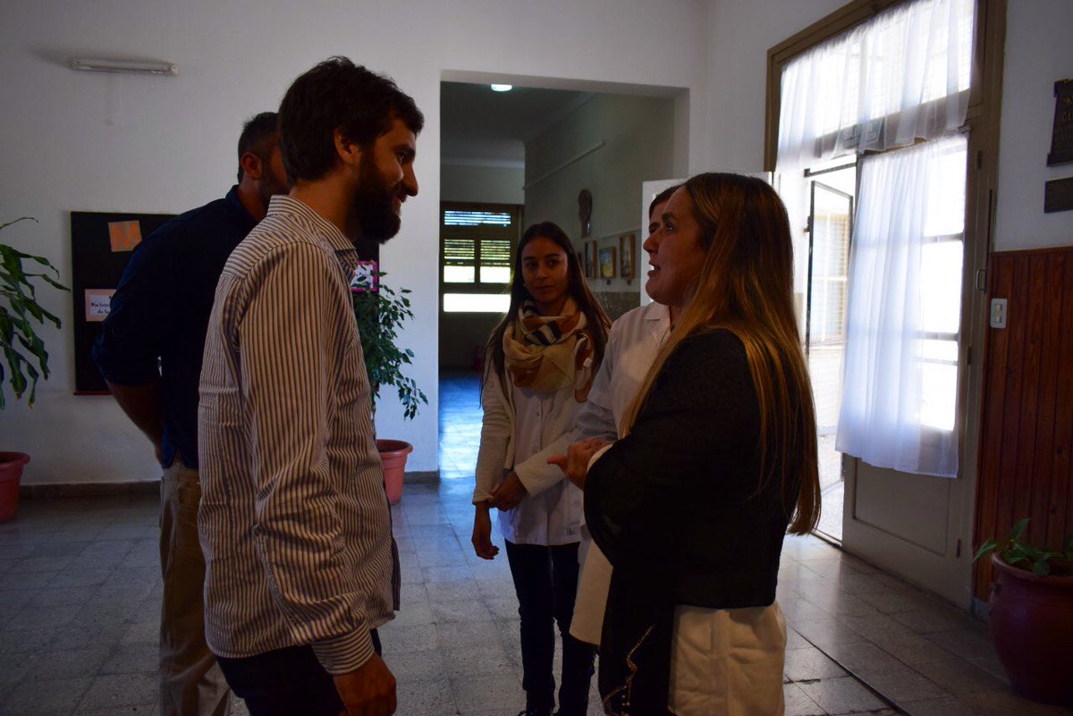 leandroblancok's tweet photo. Nos reunimos con Raúl Sala, intendente de @MunicipioCarlos en nuestro recorrido por la @BAProvincia. Juntos visitamos la escuela N°4, el cuartel de bomberos y la unidad sanitaria de #Timote. Cómo así también, la obra de la residencia de la E.E.S.T. N°1 de #CarlosTejedor. https://t.co/3YFDBiCqDa