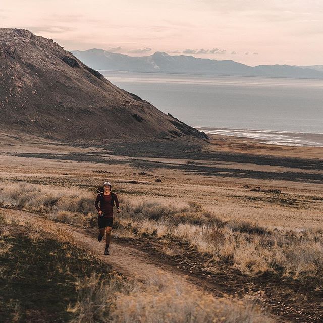 Antelope Island, Utah. 📷: runlongrun 
#timetoplay #salomonrunning #utah #antelopeisland