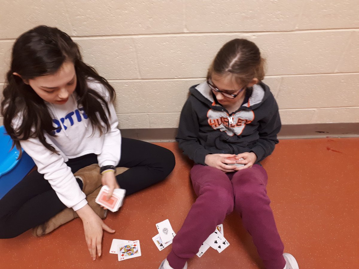 FayeLukeTony's tweet photo. Math blocks #introtofractions @paradiseelem @NLESDCA @NLESDNT https://t.co/KeAvEIjTwY