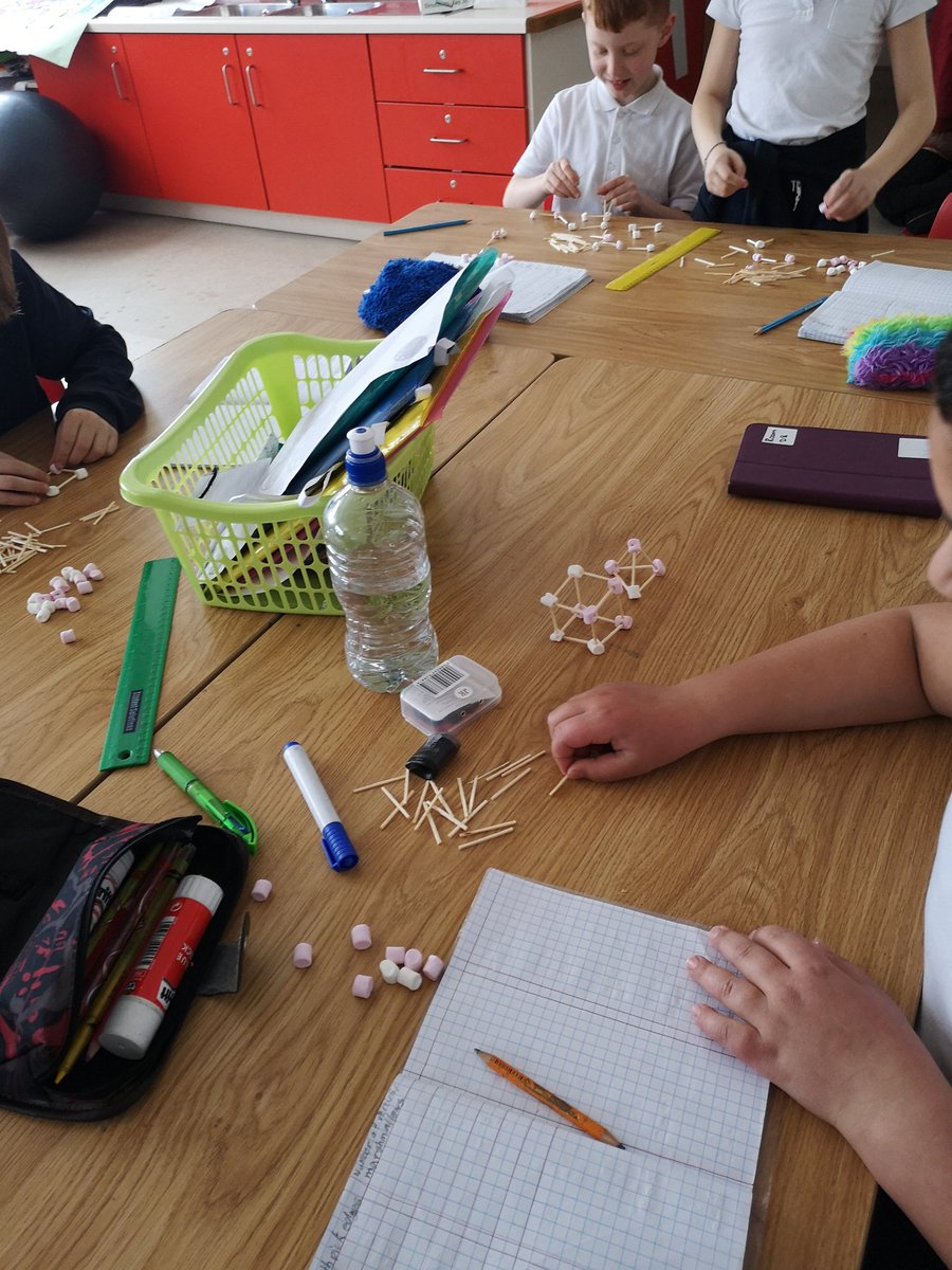 MsMcCarthy11's tweet photo. Great fun today making 3d shapes using marshmallows. Hands on maths is super fun! #maths #staidansps #learningisfun https://t.co/EcG5tT2btP