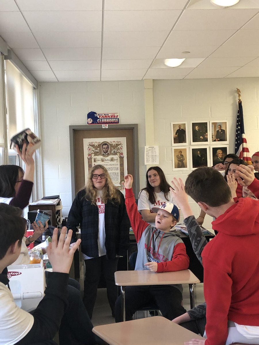 MapleHill_HS's tweet photo. Thank you to Melanie O’Malley from O’Malley’s Bakery! @SchodackCSD https://t.co/bg9Cb8eCxu