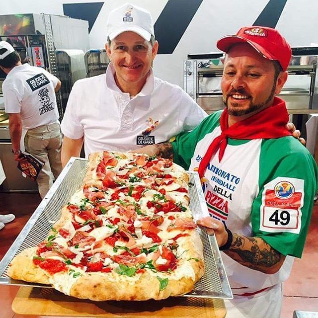 Pizzapastashow's tweet photo. We are proud to announce, one of the World's Pizza Grand Masters... Tony Gemignani will be joining us in November for #EPPSHOW19 ! 
13-time World Pizza Champion, master instructor at the International School of Pizza (USA), two-time Food Network gold med… https://t.co/YbuUHMeb7b https://t.co/tPRnPJeFtq
