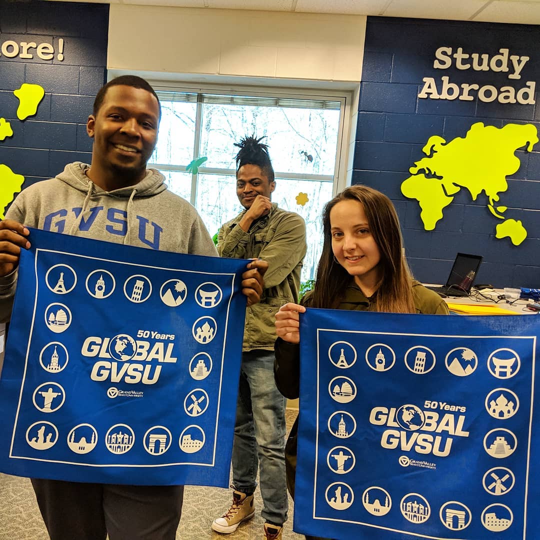 GVSUStudyAbroad's tweet photo. Going abroad? Don't forget to pack your Global GVSU bandana! Take a photo of YOU abroad &amp; tag #lakersabroad for a chance to be featured in the 50 years of Global GV book &amp; on social media! 🌏⚓💙 #gvsu #gvlakereffect
If you didn't get one, pick one up in 130 LOH! https://t.co/M8EleYReaF