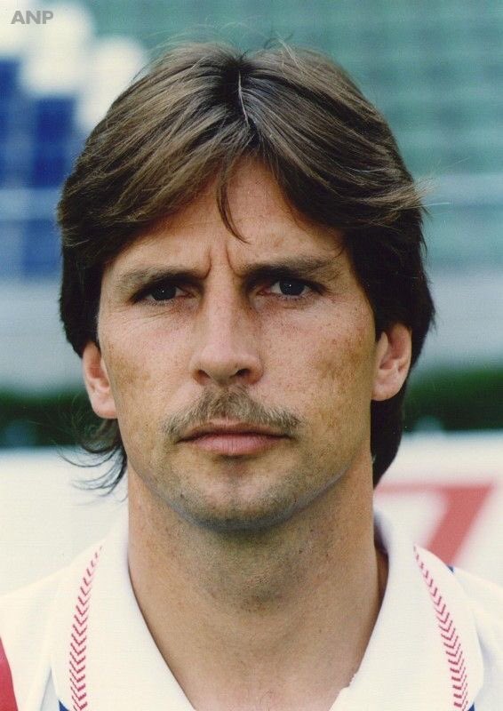 OldFootball11's tweet photo. #MartinVanGeel
📷 ANP. https://t.co/vl2qXWuziF