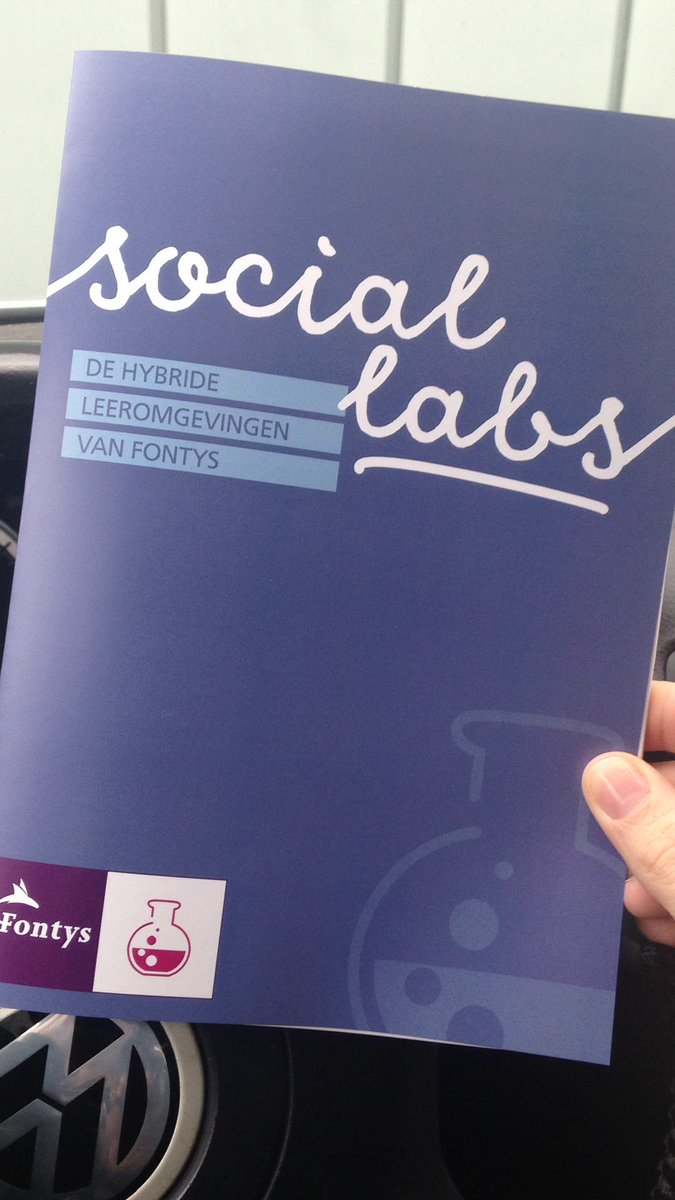 Net de nieuwste Flyer opgehaald over de #Fontyssociallabs . Deze reiken we morgen uit aan alle gasten van het congres bij #wijzijnFontys . Ben jij er ook bij?