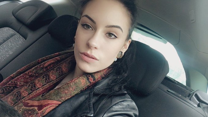 To the train station 🤗 https://t.co/Jv4AaOEpLP