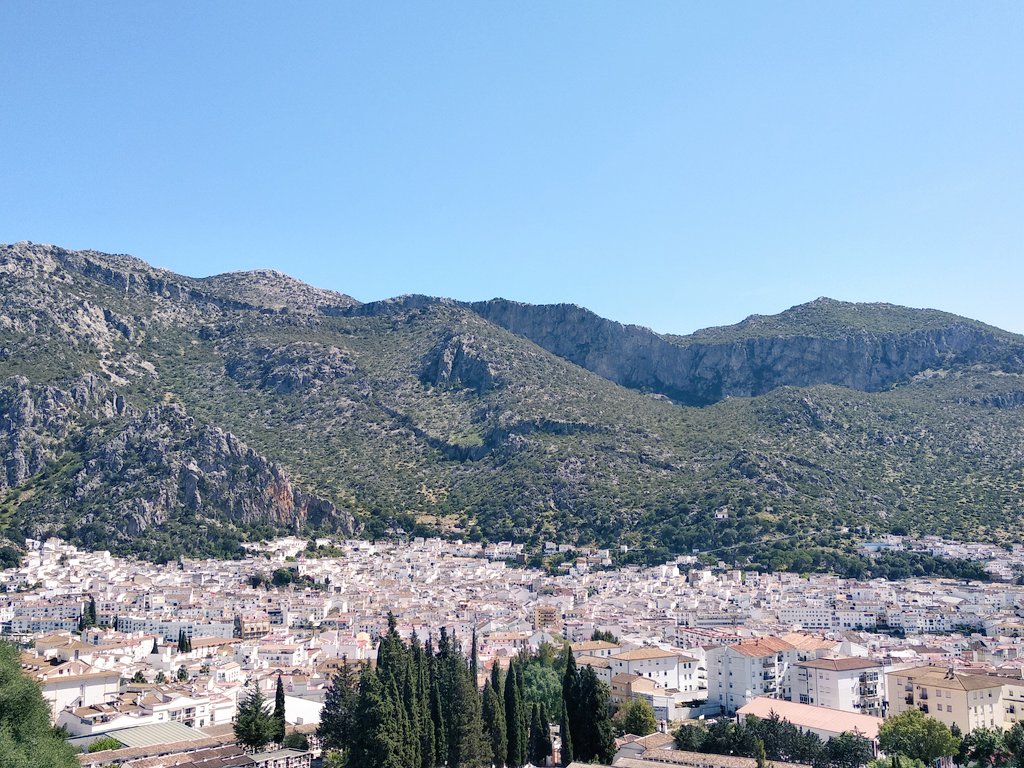 AndaluciaRELAS's tweet photo. #UbriqueRELAS #PlanLocalSalud de #Ubrique, un día estupendo en la #SierradeCadiz para trabajar en la redacción final del Plan. @aytoubrique @saludand @SaludUbrique @SaludLocalCadiz https://t.co/4imor0mppL
