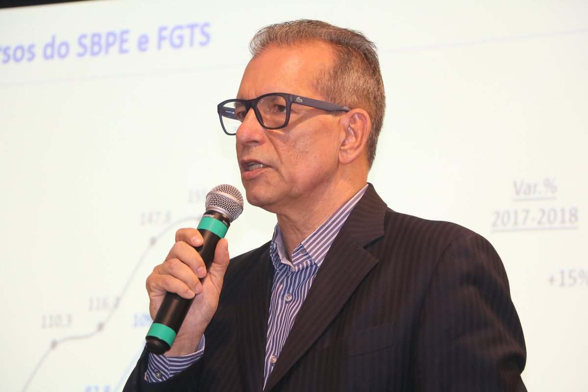 fenaci's tweet photo. Celso Petrucci, no lançamento do Anuário do Mercado Imobiliário 2018, no @secovisp: país fechou ano com R$ 117 bilhões em financiamentos imobiliários e inadimplência mínima: apenas 1,4 por cento. https://t.co/Sg4ebflBQj