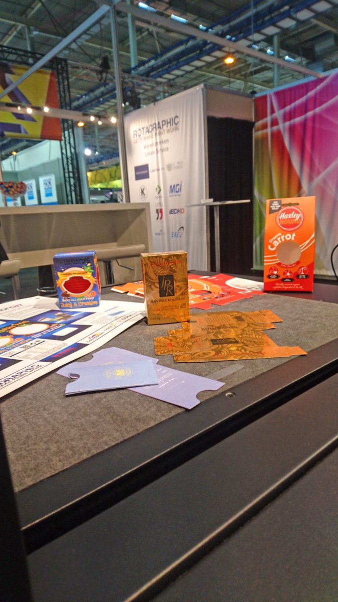We're printing and cutting cartons to shape on the Rotagraphic stand today - and just look at the gorgeous gold media we've used for the cosmetics carton, it's 'MetaliK gold' from  Kernow Coatings. SIGN &amp; PRINT NETHERLANDS stand A122. <a href="/jacco_de_vries/">Rotagraphic, Jacco</a> <a href="/KernowCoatings/">Kernow Coatings</a>