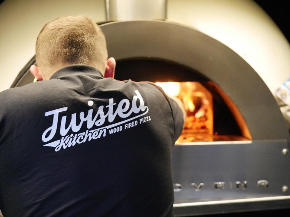 twistedkitchen4's tweet photo. Back to @birmingham_bp tomorrow! We will be by the main lake from 11-2pm ! #woodfirepizza #corporatecatering #streetfood https://t.co/NlbvFHquXA