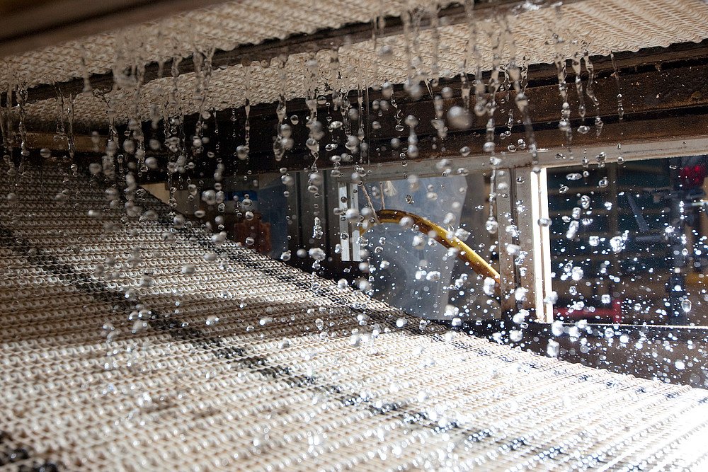 RinzeAgrozone's tweet photo. Vandaag kwam in het nieuws dat er 5 nieuwe onderzoeken naar water in de glastuinbouw zijn gestart. Ook Agrozone levert hier trots een bijdrage aan! https://t.co/Dvwy4CN2N2 https://t.co/Y4RsXO9Jys