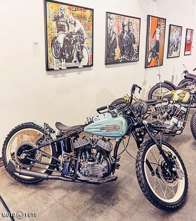 Cool custom bikes, cool art, cool people!  1/3

Roll The Bones Show in Montreal from last year.  Be sure to be there for this year’s edition.  Gonna be fucken RAD!

@rollthebonesmtl @onelandmag @harleycanada @revolutionmotorcyclemag 
@devilchickendesign … ift.tt/2YvDvGz