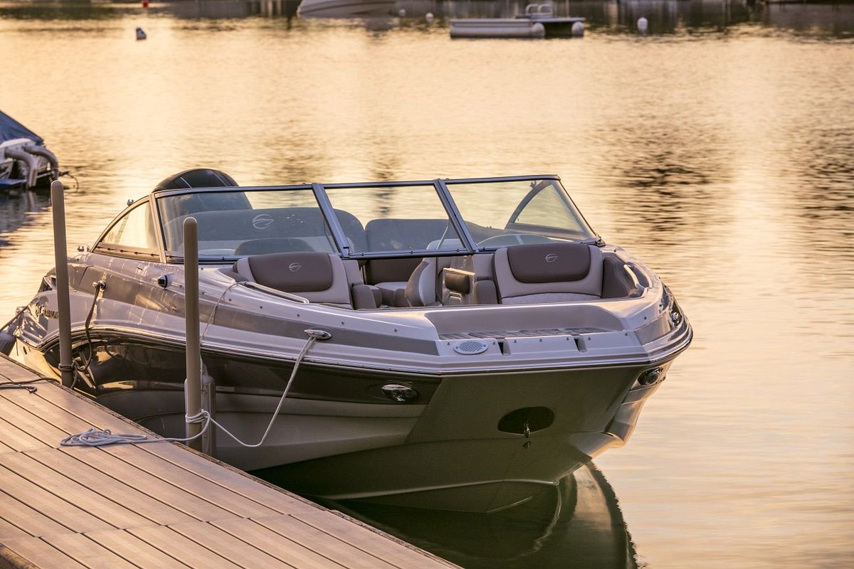 CrownlineBoat's tweet photo. Practice makes perfect! Read our Tips for Docking like a pro. #DockingTips #Crownline https://t.co/KyvHffxB9n https://t.co/318fm49S1t