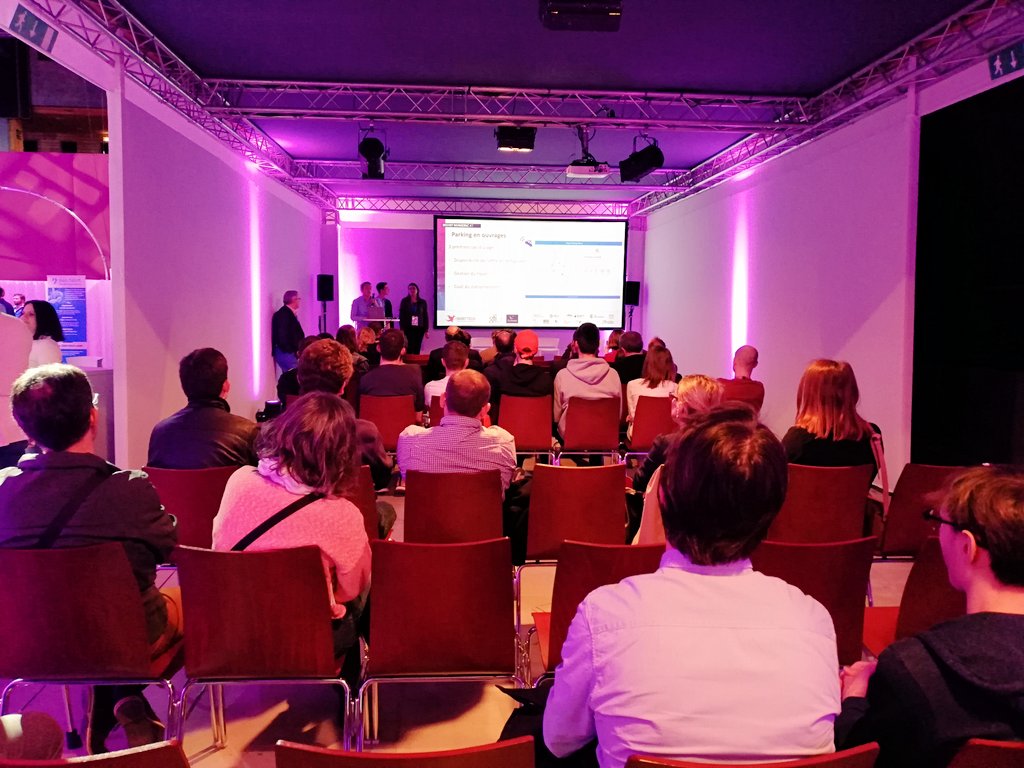 HeleneLP_'s tweet image. New Niort : Et si on se donnait rendez-vous dans 10 ans ? @Gfiinformatique vous attend pour son atelier à @NiortNumeric ☺️ #NewNiort #SmartCity #NiortNumeric