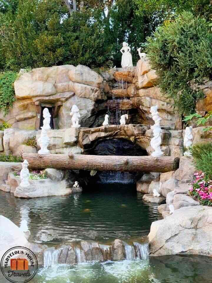 MMTravels_'s tweet photo. Who knows where you can find this magical spot? 🍎🏰 https://t.co/rp89eiHJ2G