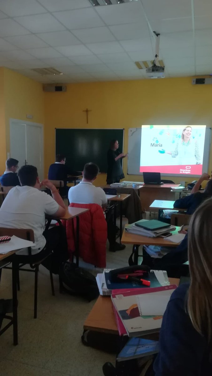 Directivas_ARGN's tweet photo. Hoy ha tenido lugar un nuevo taller #SoyFuturo para los alumnos de 4° E.S.O. del colegio @colegiocondes. Dinamizada por @cdecontar y contando su experiencia profesional @mariasasot. Gracias a @IbercajaSocial @GobAragon https://t.co/fSTkWGZbVT