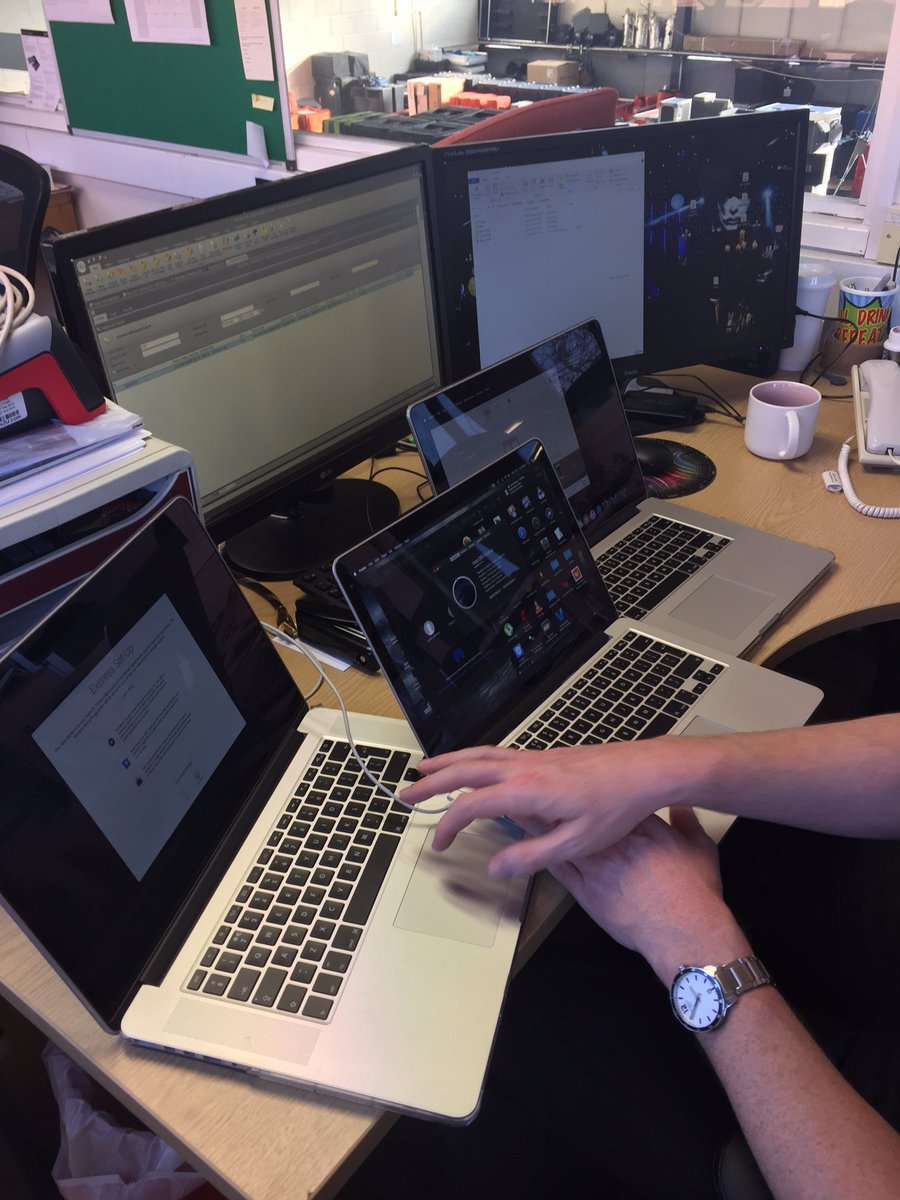 Fisherav's tweet image. How many screens can one person use! #conferencesetup #macbook #conferencehire #audiovisual #audiovisualhire #manchester #liverpool #conferencelife #technicianlife