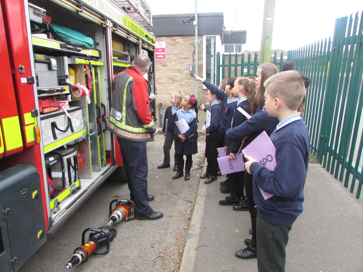 RiseParkSchool's tweet photo. Year 5 were visited by @nottsfire service today who talked us through their careers as fire fighters and the skills and steps we would need to take if we wanted a job in this field! #aspirationsweek https://t.co/ki215MLndv