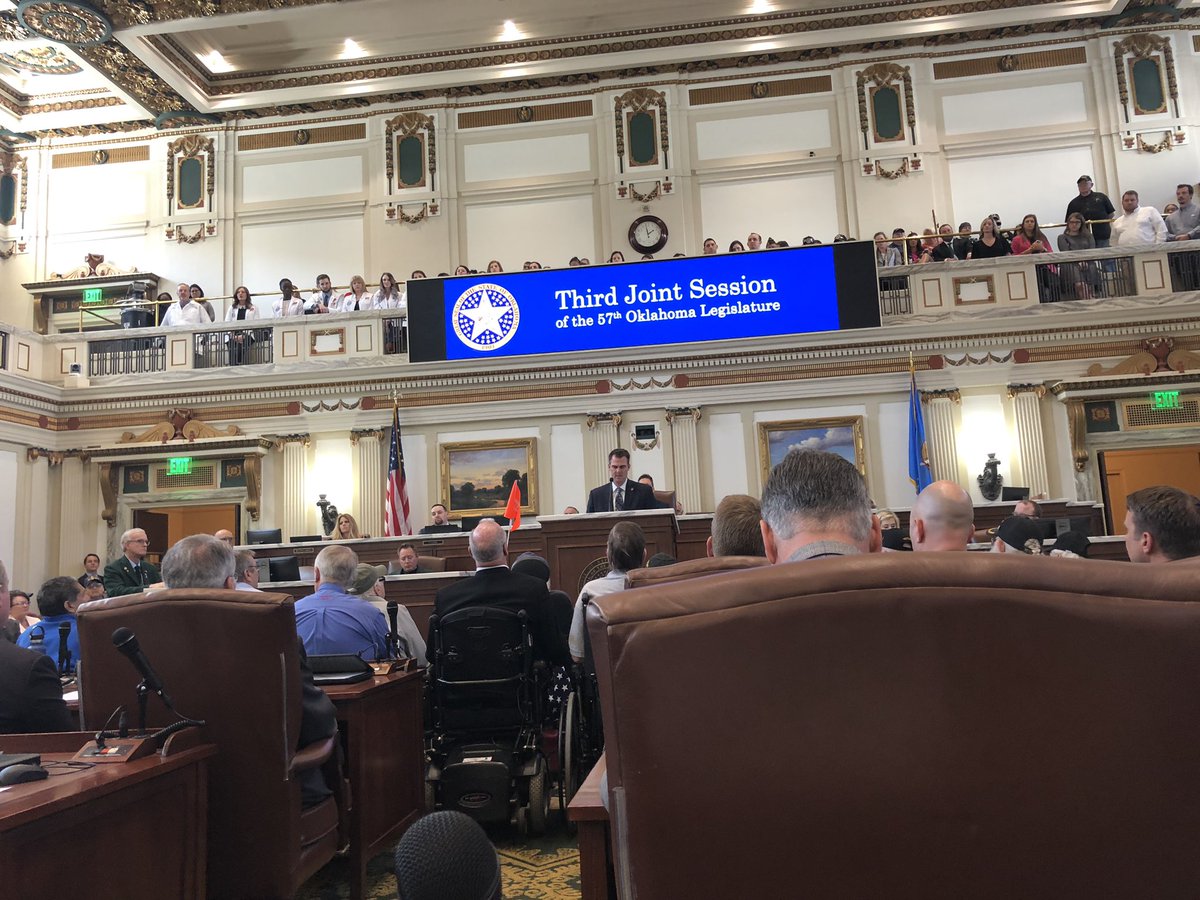 kimdavid2010's tweet image. On the floor of the Oklahoma House of Representatives in Joint Session recognizing OKLAHOMA Veterans!!