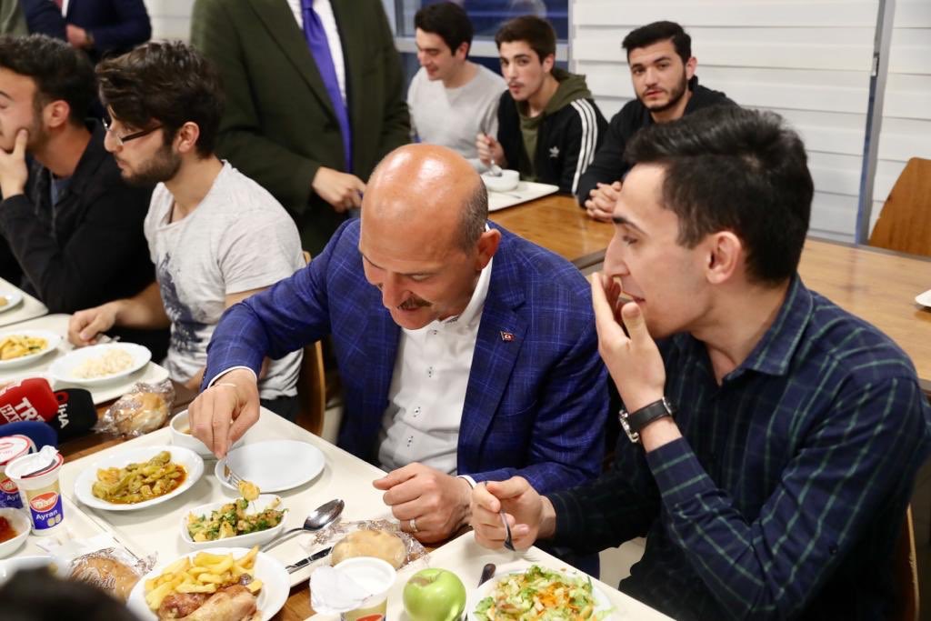 suleyman soylu on twitter altindag da kyk huseyingazi erkek ogrenci yurdu nda genclerle https t co enetl5leiw twitter