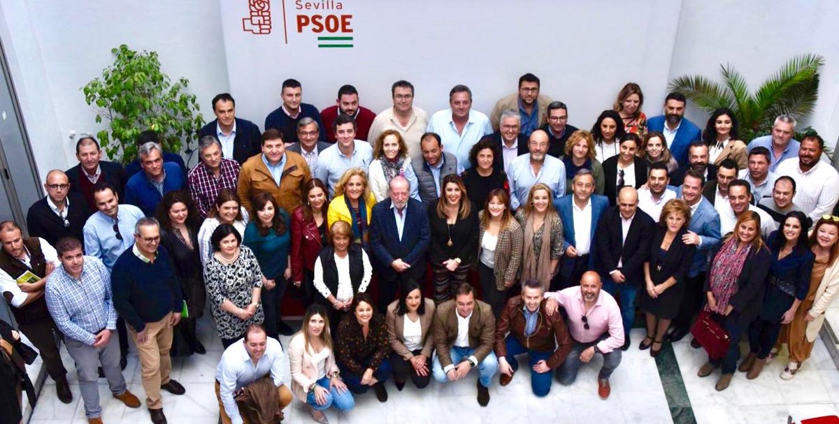 susanadiaz's tweet photo. Reunida con el Consejo de alcaldes y alcaldesas y con candidat@s del @psoedesevilla. El tronco del @PSOE es su fuerza municipalista. Seguimos engrasando nuestra maquinaria, poniendo en valor lo hecho y con el horizonte de aumentar los 72 ayuntamientos que gobernamos en #Sevilla. https://t.co/xR6AR0x6a3