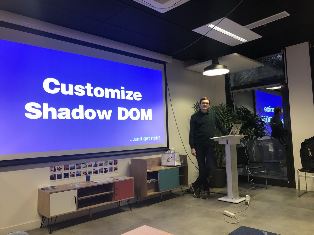 BouffeFront's tweet photo. Premier sujet de la soirée avec @_faz qui nous parle du Shadow DOM 👻 (et comment devenir riche 💸) https://t.co/t3yGflnfaO