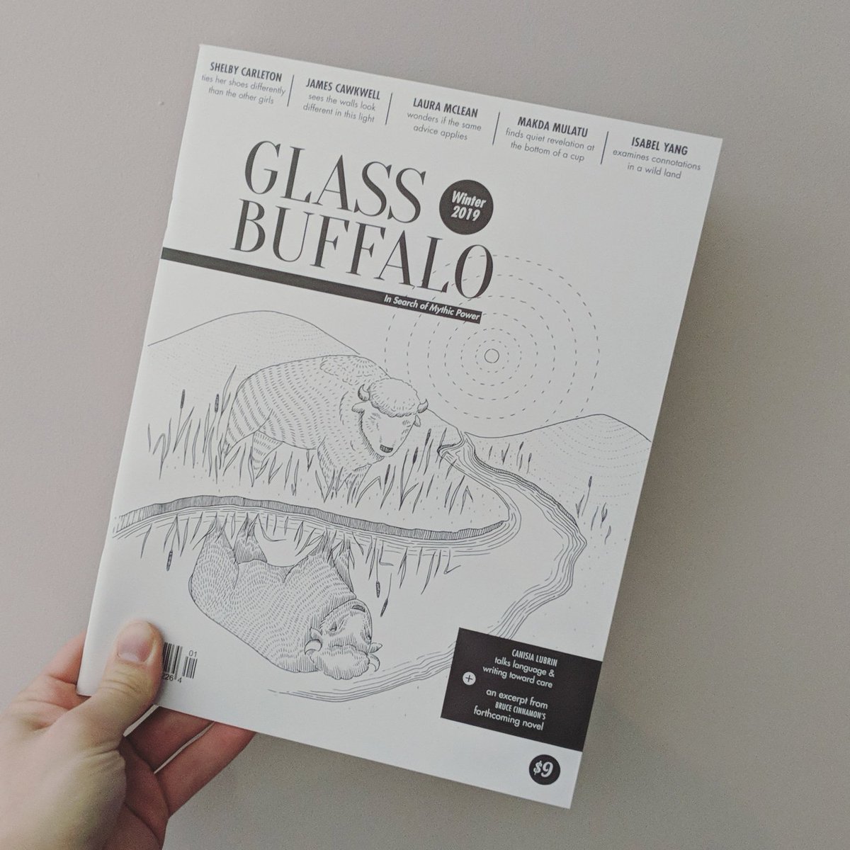 Hot off the press: Our Winter 2019 issue, which features this gorgeous illustration from @MiaOhki! 

Order a copy (glassbuffalo.com/#/winter-2019/) for new writing from @hamusprime, @scottjackshaw, @makhal001, @MeganParanich, @sblyang & more! 

#yegwrites #yegarts