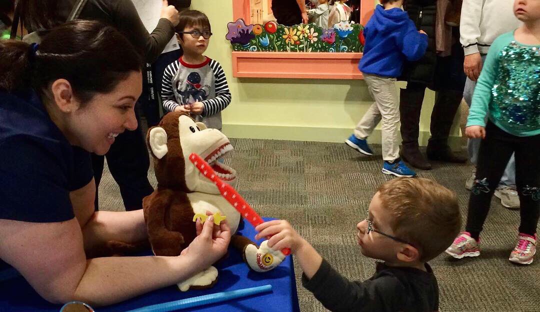 YummyDental's tweet photo. Tomorrow is the day! Come join us Thursday, March 28th for #DoctorforaDay at 10am at the @kohlchildrensmu! There will be syringe painting, x-ray decorating, and finger casts! Hope to see you and your family there! #familyfun https://t.co/1ZWgdSHeoV