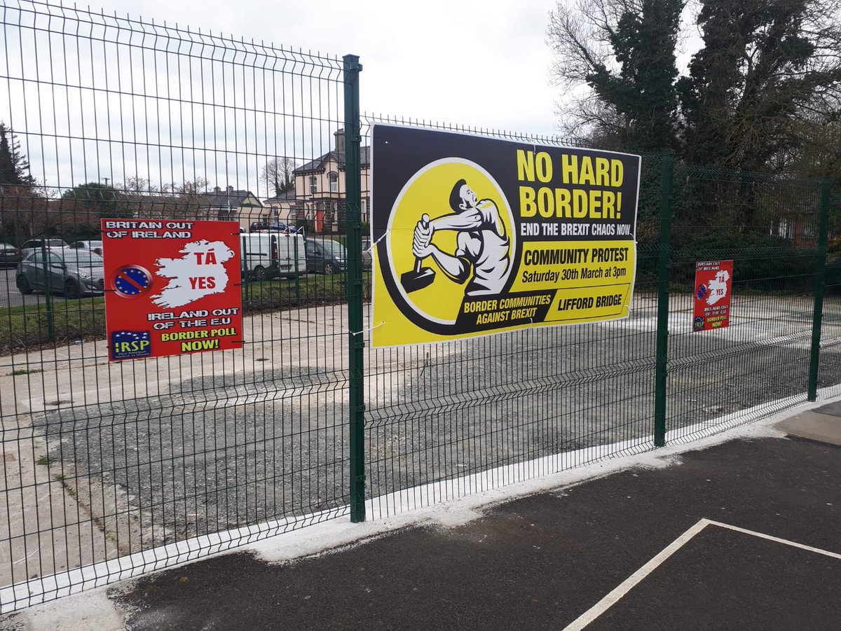 irspireland's tweet image. IRSP activists out erecting billboards at the Strabane-Lifford bridge this afternoon. 

Britain out of Ireland- Ireland out of the EU

Read our full policy document here

➡️ irsp.ie/wp-content/upl…

#YesForUnity #BorderPoll #IrishUnity #Ireland