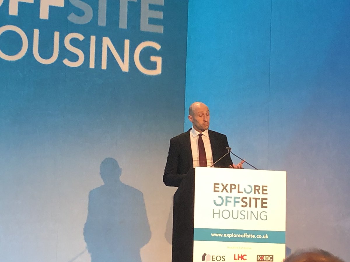 harish_ratna's tweet photo. @ExploreOffsite #Offsite conference
Kit Malthouse MP throws down the challenge to build 300,000 homes per year. innovate or disappear.!Collaboration between all needed. Many showing how they are delivering not just talking #swanhousing #homegroup #TateHindle https://t.co/3kHtT6ZPkX