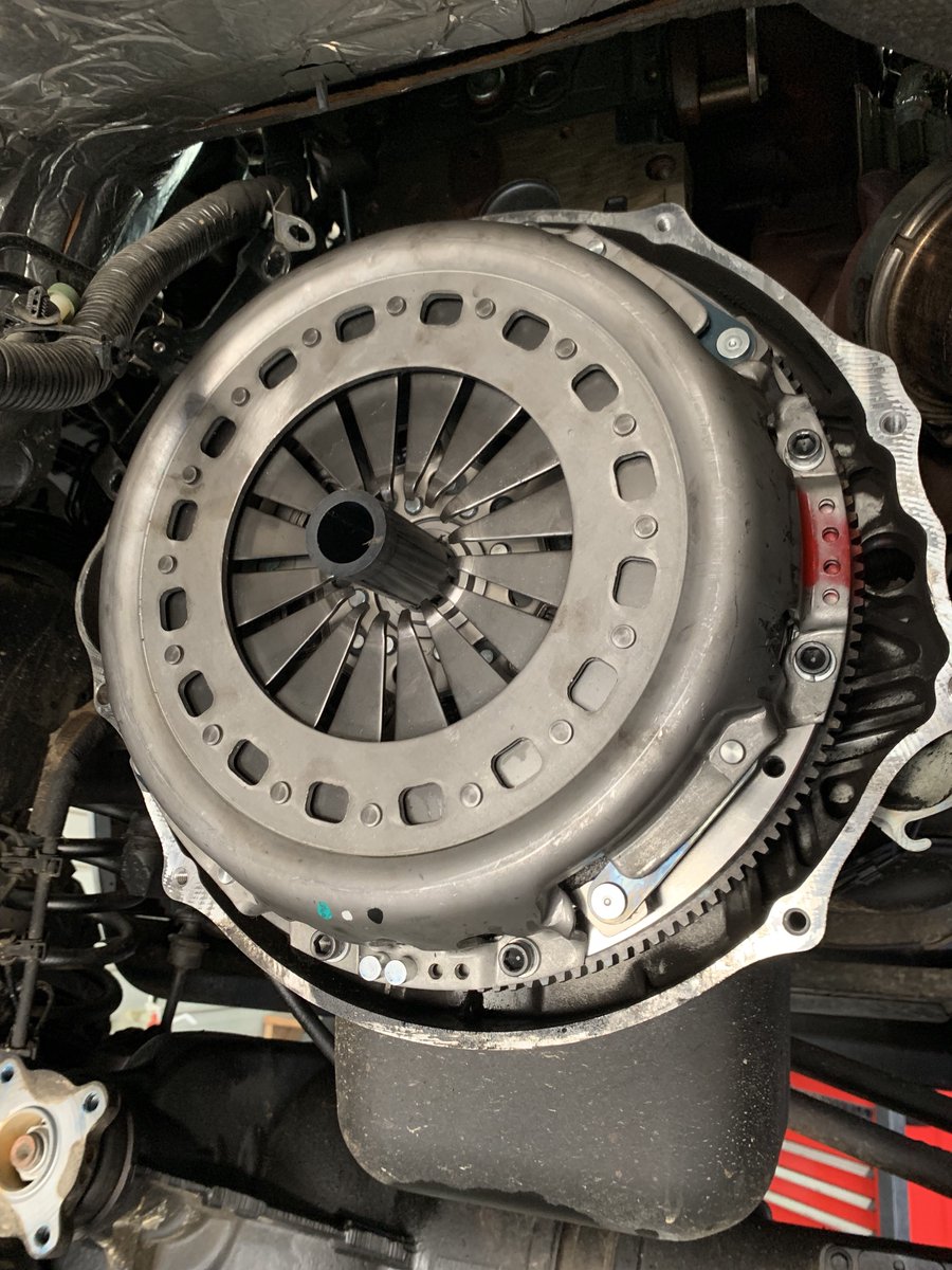 lockeautodiesel's tweet photo. South Bend Clutch “coming in clutch” and handling the business end of this clean 2015 6.7 Cummins. Should be able to put all of the power to the ground now. #lockeperformance #southbendclutch #settingstandardstoexceedexpectations #ram #cummins https://t.co/h5rZf6UUvk