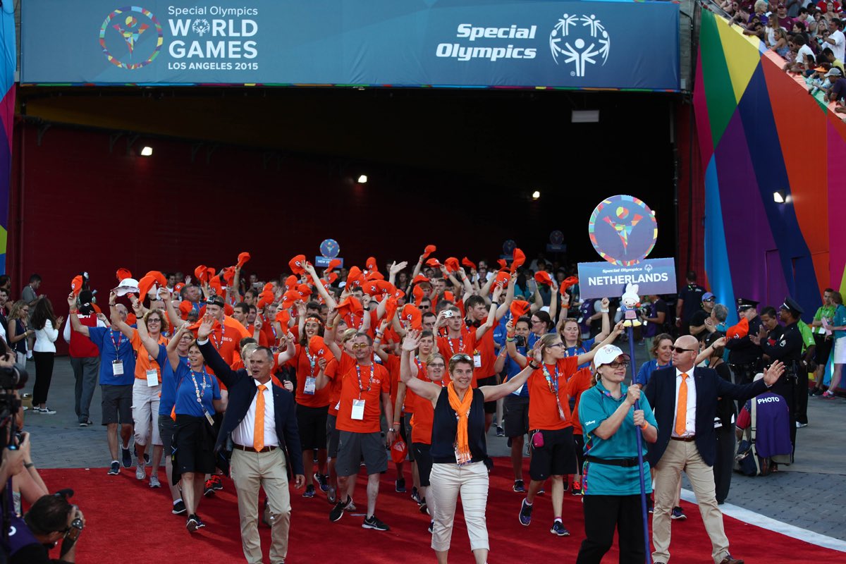 Abiesh, Hugo en Rick werden gisteren gehuldigd door Wielersportvereniging de Zwaluwen Deventer. Het drietal deed namelijk mee aan de Special Olympics World Games Abu Dhabi 2019.

youtu.be/VgYiNuA7LW0