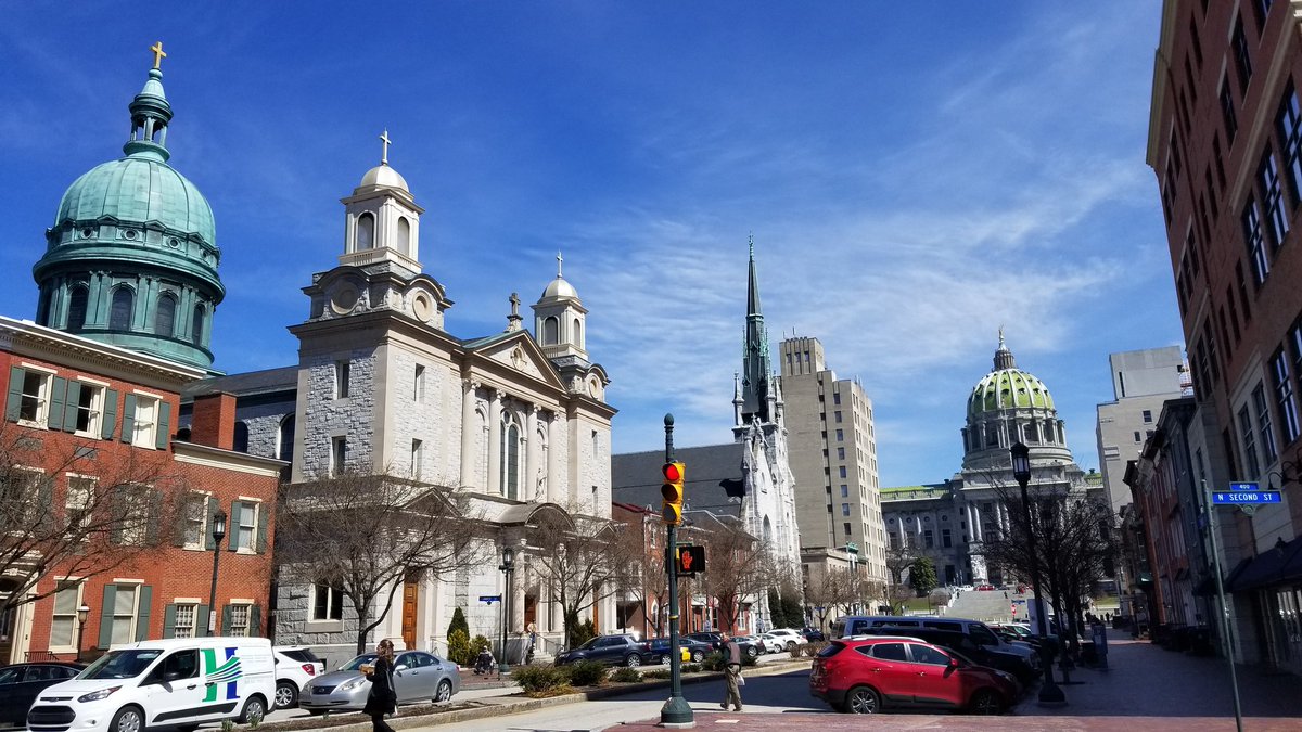 HelloNuman's tweet photo. Worlds collide ... politics and religion in Harrisburg, PA. #d323learns #dmspantherpride #dmspanthers @DMSPanthers https://t.co/DfgxLlzn9n