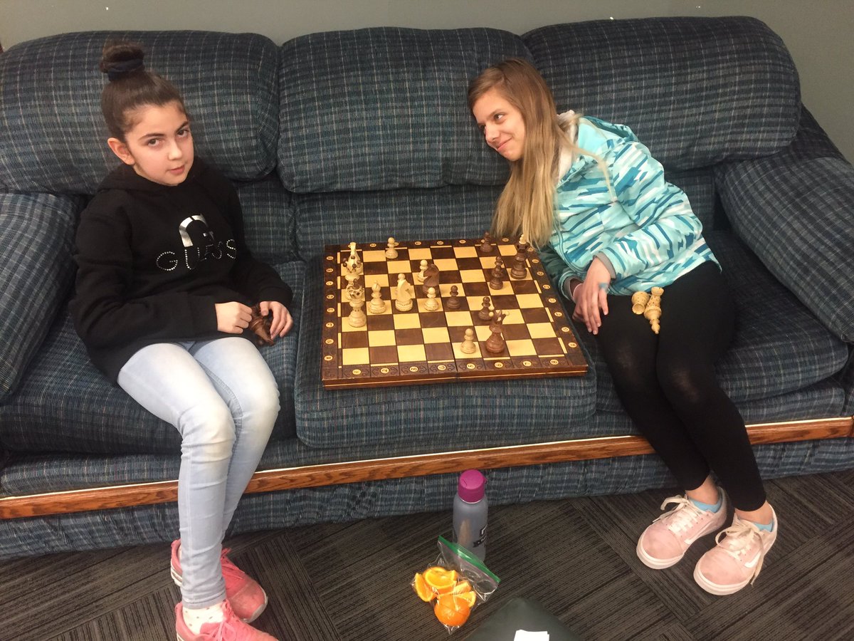 ms_ingram12's tweet photo. Chess club Wednesday!!! #loveit #newplayers #thinkahead @DrClarkSchool @JRoy65 @FMPSD https://t.co/bpTczxpwbb