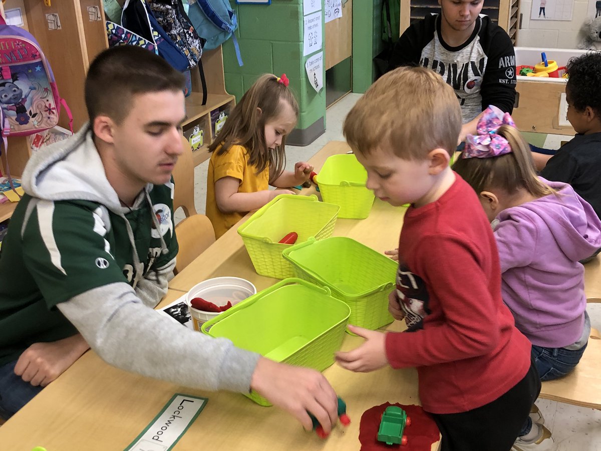 jzastral's tweet photo. Pemberton students teaching small group lessons at Early Childhood Center. @ms_trossbach @MsKerzetski @pececpandas #pembertoninnovates @pembsuper https://t.co/wGtQ9OtJMG